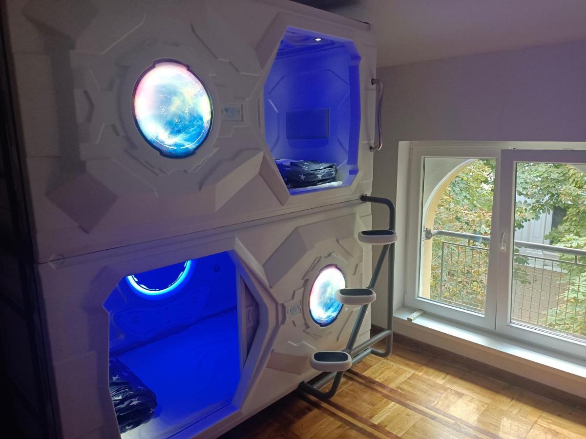 Panda Victor Space Capsule Hostel-Neo Nomad بلغراد المظهر الخارجي الصورة