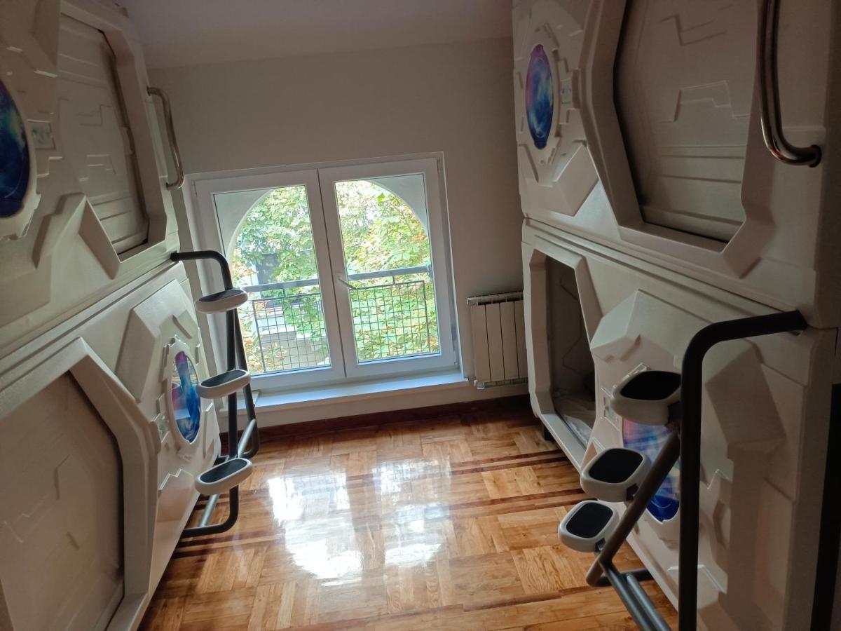Panda Victor Space Capsule Hostel-Neo Nomad بلغراد المظهر الخارجي الصورة